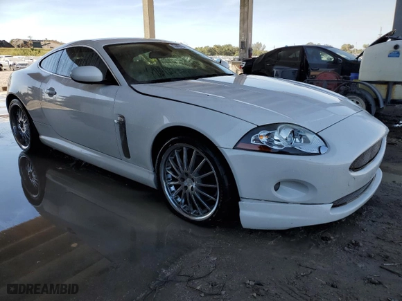 2008 Jaguar XK with VIN SAJWA43B185B22770, listed as a Copart auction lot 83892764 with 74,213 mi miles and Clean Title. Bid and sale history available at carsss.com. Image 4.
