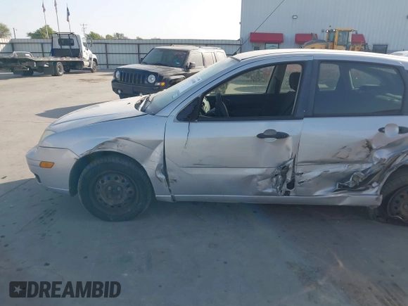 2007 Ford Focus S with VIN 1FAHP37N97W199399, listed as a IAAI auction lot 41854900 with 137,601 mi miles and . Bid and sale history available at carsss.com. Image 14.