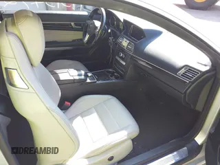 2014 Mercedes-Benz E-Class E 350 with VIN WDDKJ8JB2EF237510, listed as a IAAI auction lot 42122701 with 137,649 mi miles. Bid and sale history available at carsss.com. Image 5.