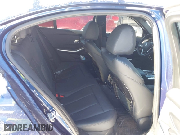 2019 BMW 3 Series 330i xDrive with VIN WBA5R7C59KAJ82495, listed as a IAAI auction lot 41597332 with 79,192 mi miles. Bid and sale history available at carsss.com. Image 8.