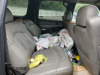 2002 Chevrolet Suburban LS with VIN 3GNEC16Z62G252379, listed as a Copart auction lot 73461294 with 321,647 mi miles and Salvage Title. Bid and sale history available at carsss.com. Image 11.