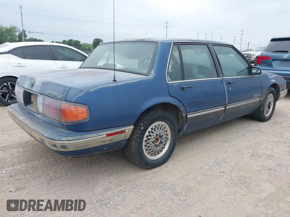 1990 Pontiac Bonneville z VIN 1G2HX54C6L1204370, wystawiony jako IAAI lot #42283309 z przebiegiem 114 427 mil mil oraz . Historia ofert i sprzedaży dostępna na DreamBid. Obrazek 4.
