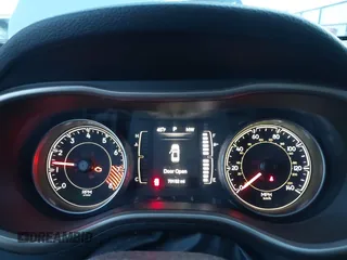 2014 Jeep Cherokee Latitude with VIN 1C4PJMCSXEW220556, listed as a IAAI auction lot 41060501 with 70,152 mi miles and . Bid and sale history available at carsss.com. Image 7.