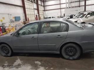 2004 Chevrolet Malibu LT with VIN 1G1ZU54884F204047, listed as a IAAI auction lot 41735285 with 104,781 mi miles. Bid and sale history available at carsss.com. Image 14.