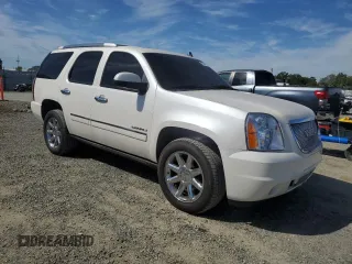 2013 GMC Yukon Denali with VIN 1GKS2EEF1DR109442, listed as a Copart auction lot 52994175 with 138,846 mi miles and Clean Title. Bid and sale history available at carsss.com. Image 4.