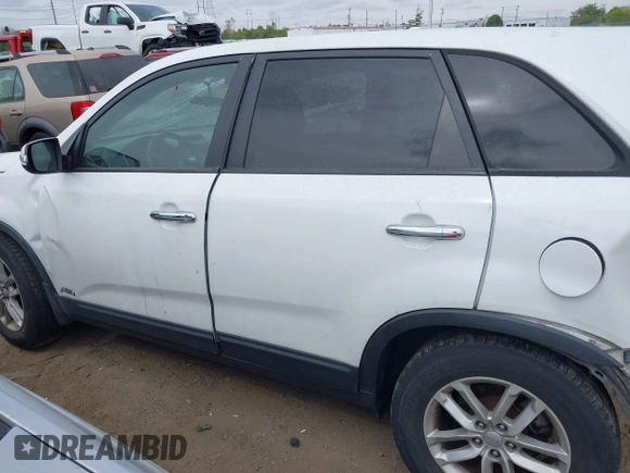 2014 Kia Sorento LX with VIN 5XYKTCA62EG500604, listed as a IAAI auction lot 40404770 with 1 mi miles. Bid and sale history available at carsss.com. Image 13.