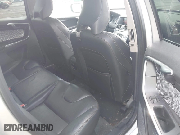 2017 Volvo XC60 Dynamic z VIN YV440MRR0H2107735, wystawiony jako IAAI lot #42458277 z przebiegiem 90 089 mil mil oraz . Historia ofert i sprzedaży dostępna na DreamBid. Obrazek 8.