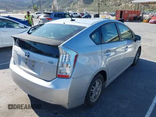 2010 Toyota Prius II z VIN JTDKN3DU8A1306075, wystawiony jako IAAI lot #42215026 z przebiegiem 185 593 mil mil oraz . Historia ofert i sprzedaży dostępna na DreamBid. Obrazek 4.