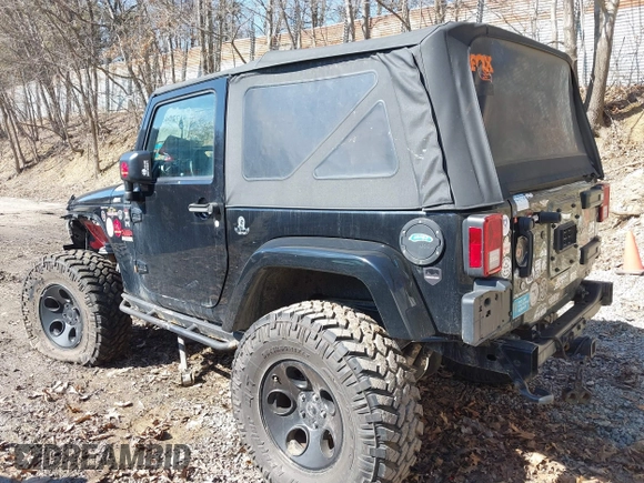 2015 Jeep Wrangler Sahara с VIN 1C4AJWBG7FL703858, выставлен на аукционе IAAI как лот 41720656 с пробегом 110 671 миль миль и . История ставок и продаж доступна на DreamBid. Изображение 6.