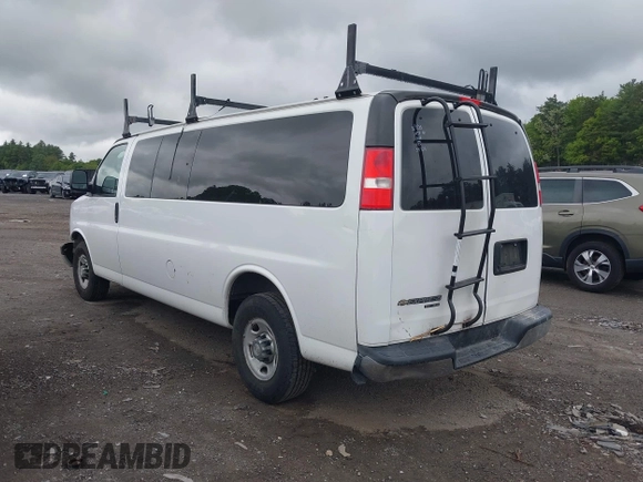 2016 Chevrolet Express Passenger LT with VIN 1GAZGPFG7G1268122, listed as a IAAI auction lot 42306158 with 252,049 mi miles and . Bid and sale history available at DreamBid. Image 3.