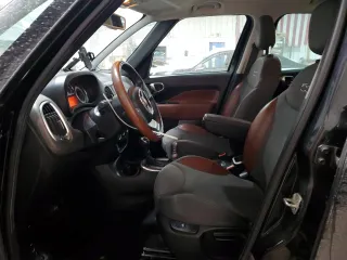 2014 FIAT 500L Trekking with VIN ZFBCFADH2EZ010861, listed as a Copart auction lot 88912885 with 100,823 mi miles and Salvage Title. Bid and sale history available at DreamBid. Image 7.