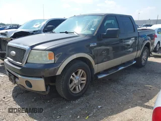 2007 Ford F-150 XLT z VIN 1FTPW12V47KC52876, wystawiony jako IAAI lot #42407096 z przebiegiem 278 469 mil mil oraz . Historia ofert i sprzedaży dostępna na DreamBid. Obrazek 2.