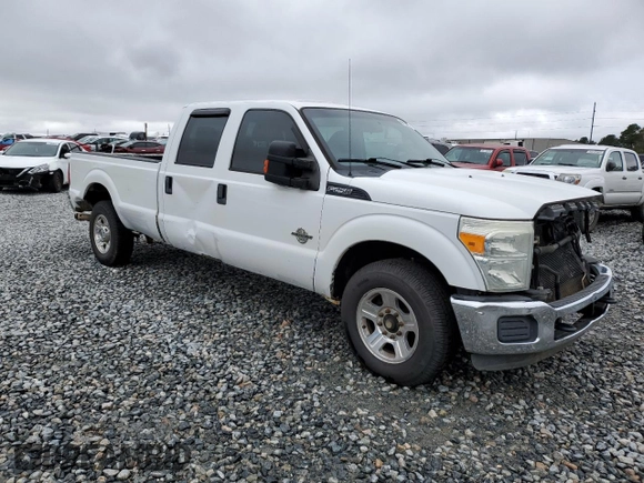 2015 Ford F-250 XL with VIN 1FT7W2AT1FEB50003, listed as a Copart auction lot 89136195 with 212,986 mi miles and Salvage title. Bid and sale history available at DreamBid. Image 4.