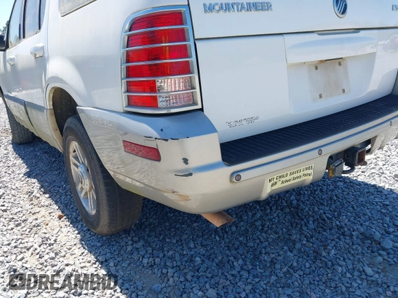 2002 Mercury Mountaineer с VIN 4M2DU86W32ZJ16155, выставлен на аукционе IAAI как лот 42062288 с пробегом Не указан миль и . История ставок и продаж доступна на DreamBid. Изображение 6.
