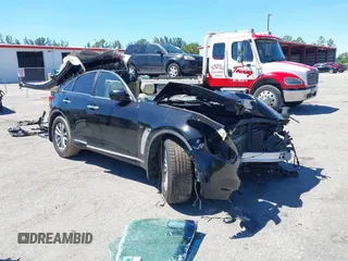 2014 Infiniti QX70 with VIN JN8CS1MU7EM451585, listed as a IAAI auction lot 41861091 with Not provided miles and . Bid and sale history available at DreamBid. Image 1.