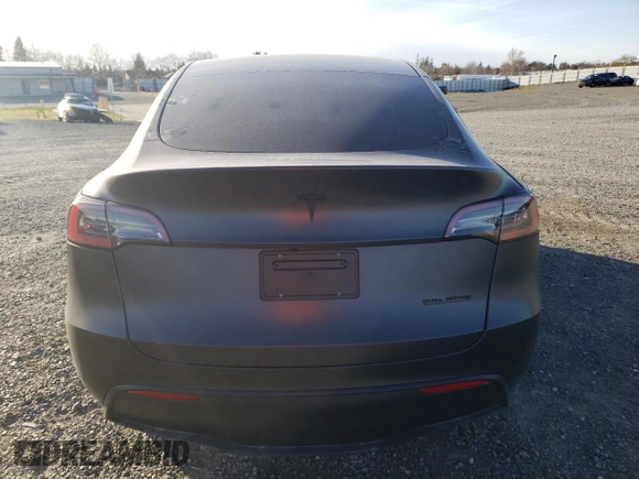 2024 Tesla Model Y Long Range with VIN 7SAYGDEE8RF002655, listed as a Copart auction lot 46422325 with 7,943 mi miles and Salvage Title. Bid and sale history available at DreamBid. Image 6.