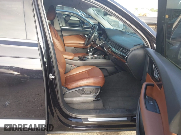 2018 Audi Q7 Premium Plus z VIN WA1LAAF75JD054810, wystawiony jako IAAI lot #42049892 z przebiegiem 43 297 mil mil oraz . Historia ofert i sprzedaży dostępna na DreamBid. Obrazek 5.