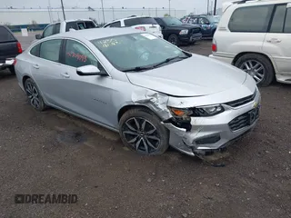 2018 Chevrolet Malibu LT z VIN 1G1ZD5ST9JF290973, wystawiony jako IAAI lot #42309093 z przebiegiem 116 425 mil mil oraz . Historia ofert i sprzedaży dostępna na DreamBid. Obrazek 1.