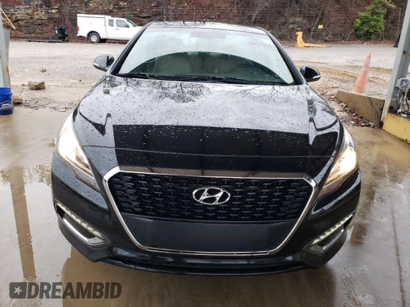 2017 Hyundai Sonata Hybrid SE with VIN KMHE24L16HA050088, listed as a Copart auction lot 39151904 with 118,004 mi miles. Bid and sale history available at carsss.com. Image 5.