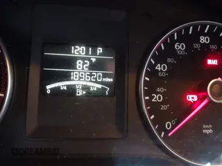 2013 Volkswagen Jetta SE z VIN 3VWDP7AJXDM239102, wystawiony jako IAAI lot #42306088 z przebiegiem 189 620 mil mil oraz . Historia ofert i sprzedaży dostępna na DreamBid. Obrazek 7.