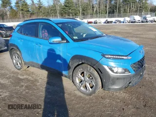 2022 Hyundai Kona SEL z VIN KM8K6CAB3NU923125, wystawiony jako IAAI lot #41014092 z przebiegiem 16 697 mil mil oraz . Historia ofert i sprzedaży dostępna na DreamBid. Obrazek 1.
