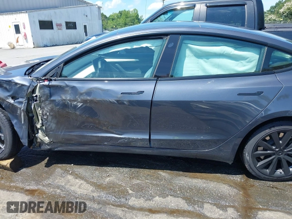 2023 Tesla Model 3 z VIN 5YJ3E1EA7PF413311, wystawiony jako IAAI lot #42442055 z przebiegiem 25 270 mil mil oraz . Historia ofert i sprzedaży dostępna na DreamBid. Obrazek 14.