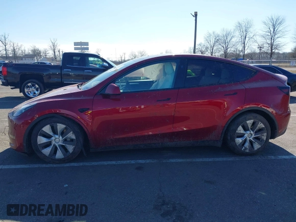 2024 Tesla Model Y Long Range with VIN 7SAYGDEE8RA259585, listed as a IAAI auction lot 41763296 with 29,606 mi miles. Bid and sale history available at carsss.com. Image 13.