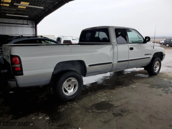 1998 Dodge Ram 1500 with VIN 1B7HF13Z9WJ114292, listed as a Copart auction lot 81652214 with 119,340 mi miles and Clean Title. Bid and sale history available at carsss.com. Image 3.