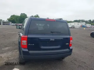 2015 Jeep Patriot High Altitude с VIN 1C4NJRFB3FD370473, выставлен на аукционе IAAI как лот 42463171 с пробегом 247 550 миль миль и . История ставок и продаж доступна на DreamBid. Изображение 17.