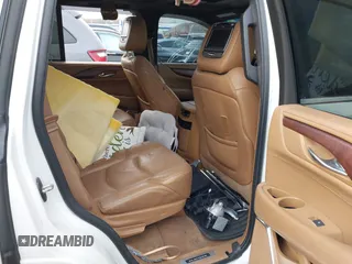 2017 Cadillac Escalade Platinum z VIN 1GYS4DKJ7HR277904, wystawiony jako IAAI lot #41757014 z przebiegiem 109 177 mil mil oraz . Historia ofert i sprzedaży dostępna na DreamBid. Obrazek 8.