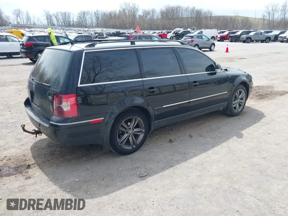 2005 Volkswagen Passat GLS z VIN WVWCE63B15E131558, wystawiony jako IAAI lot #42069590 z przebiegiem 241 886 mil mil oraz . Historia ofert i sprzedaży dostępna na DreamBid. Obrazek 4.