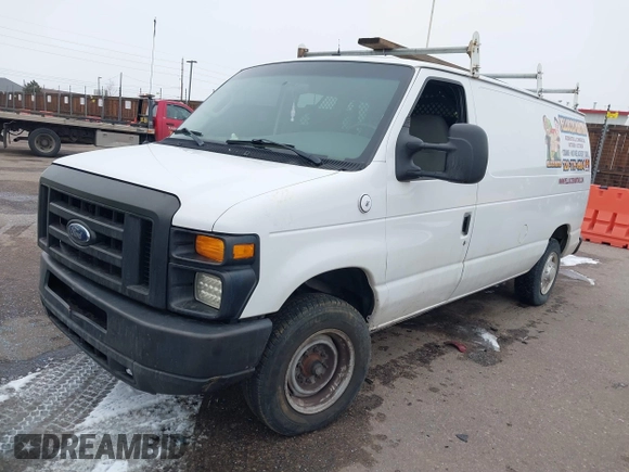 2008 Ford Econoline Cargo Commercial z VIN 1FTNE14W08DA57153, wystawiony jako IAAI lot #41596848 z przebiegiem 121 347 mil mil oraz . Historia ofert i sprzedaży dostępna na DreamBid. Obrazek 2.