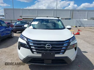 2025 Nissan Rogue SV with VIN 5N1BT3BA5SC828212, listed as a IAAI auction lot 42234352 with 1,256 mi miles and . Bid and sale history available at DreamBid. Image 12.