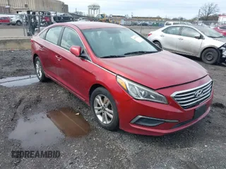 2016 Hyundai Sonata SE z VIN 5NPE24AF7GH385452, wystawiony jako IAAI lot #41957755 z przebiegiem 116 988 mil mil oraz . Historia ofert i sprzedaży dostępna na DreamBid. Obrazek 1.