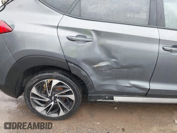 2019 Hyundai Tucson Ultimate with VIN KM8J3CAL8KU065577, listed as a IAAI auction lot 41214267 with 106,975 mi miles. Bid and sale history available at carsss.com. Image 18.