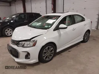 2019 Chevrolet Sonic LT с VIN 1G1JD5SB3K4148085, выставлен на аукционе IAAI как лот 42362745 с пробегом 140 839 миль миль и . История ставок и продаж доступна на DreamBid. Изображение 17.