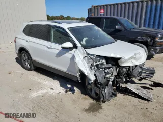 2018 Volkswagen Tiguan SEL Premium with VIN 3VV5B7AXXJM002665, listed as a Copart auction lot 74933064 with 70,486 mi miles and Salvage Title. Bid and sale history available at carsss.com. Image 4.
