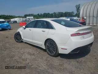 2016 Lincoln MKZ z VIN 3LN6L2JK8GR626690, wystawiony jako IAAI lot #42438226 z przebiegiem 51 678 mil mil oraz . Historia ofert i sprzedaży dostępna na DreamBid. Obrazek 3.
