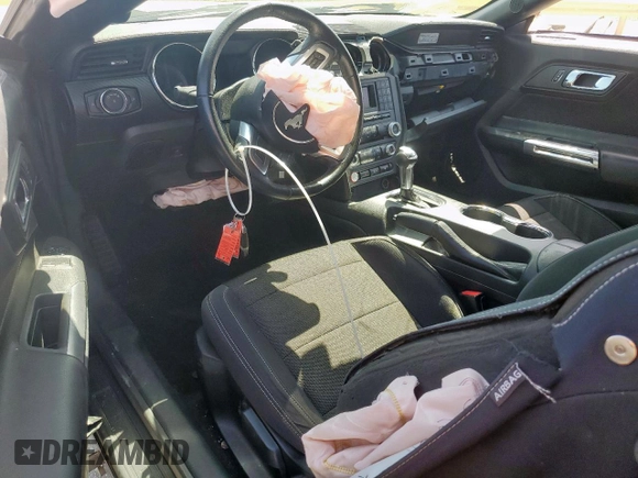 2016 Ford Mustang V6 with VIN 1FA6P8AM3G5278884, listed as a Copart auction lot 52386675 with 82,207 mi miles and Salvage title. Bid and sale history available at DreamBid. Image 8.