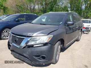 2014 Nissan Pathfinder SL with VIN 5N1AR2MM7EC644583, listed as a IAAI auction lot 42144978 with 152,761 mi miles. Bid and sale history available at carsss.com. Image 17.