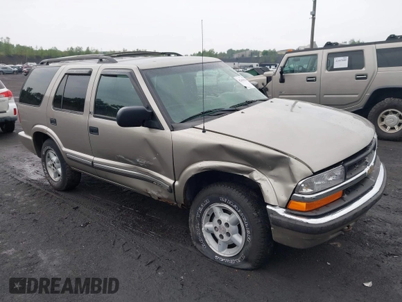 2000 Chevrolet Blazer LT with VIN 1GNDT13W9YK287456, listed as a IAAI auction lot 42450504 with 139,649 mi miles and . Bid and sale history available at DreamBid. Image 1.