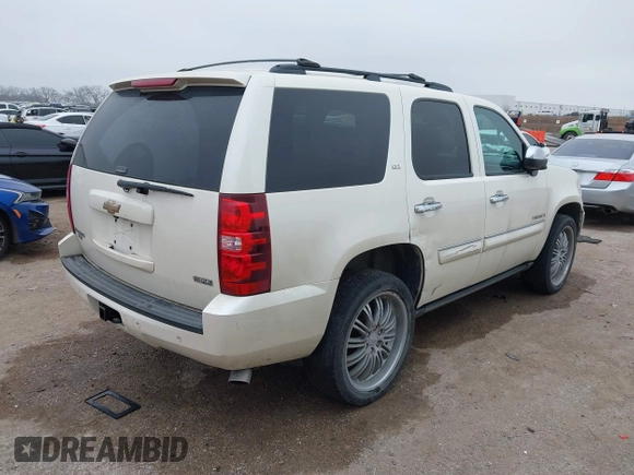 2008 Chevrolet Tahoe LTZ z VIN 1GNFK13018R177922, wystawiony jako IAAI lot #41526809 z przebiegiem 226 636 mil mil oraz . Historia ofert i sprzedaży dostępna na DreamBid. Obrazek 4.