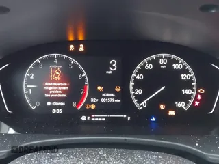 2025 Honda Civic Sport z VIN 19XFL2H80SE012246, wystawiony jako IAAI lot #41864313 z przebiegiem 1579 mil mil oraz . Historia ofert i sprzedaży dostępna na DreamBid. Obrazek 7.