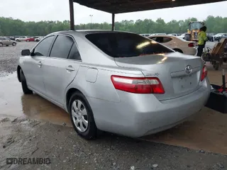 2008 Toyota Camry LE with VIN 4T1BE46K28U215566, listed as a IAAI auction lot 41981020 with 194,526 mi miles. Bid and sale history available at carsss.com. Image 3.
