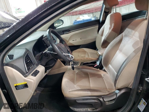 2018 Hyundai Elantra SE z VIN KMHD74LFXJU512214, wystawiony jako Copart lot #50539025 z przebiegiem 76 068 mil mil oraz Szkoda całkowita • Salvage title. Historia ofert i sprzedaży dostępna na DreamBid. Obrazek 7.