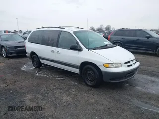 2000 Dodge Caravan SE with VIN 2B4GP44G7YR518808, listed as a IAAI auction lot 41602886 with 158,874 mi miles. Bid and sale history available at carsss.com. Image 1.