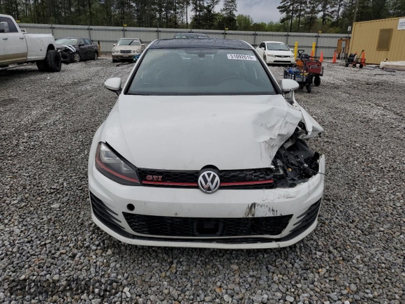 2017 Volkswagen GTI S z VIN 3VW447AU4HM027045, wystawiony jako Copart lot #51092615 z przebiegiem 193 139 mil mil oraz Szkoda całkowita • Salvage title. Historia ofert i sprzedaży dostępna na DreamBid. Obrazek 5.