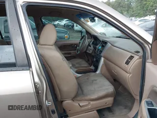 2007 Honda Pilot LX with VIN 5FNYF28197B002111, listed as a IAAI auction lot 42079540 with 1 mi miles. Bid and sale history available at carsss.com. Image 5.