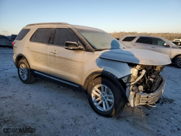 2017 Ford Explorer XLT with VIN 1FM5K7D89HGB18958, listed as a Copart auction lot 42196895 with 89,999 mi miles and Salvage Title. Bid and sale history available at carsss.com. Image 4.