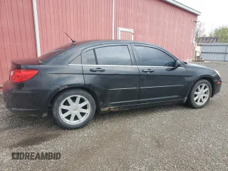 2009 Chrysler Sebring Touring z VIN 1C3LC56D69N570746, wystawiony jako Copart lot #55300405 z przebiegiem 186 391 mil mil oraz Czysty tytuł • Clean title. Historia ofert i sprzedaży dostępna na DreamBid. Obrazek 3.